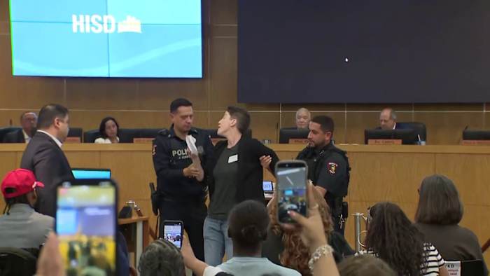 Parent removed from Houston ISD board meeting as members vote unanimously to close 12 schools