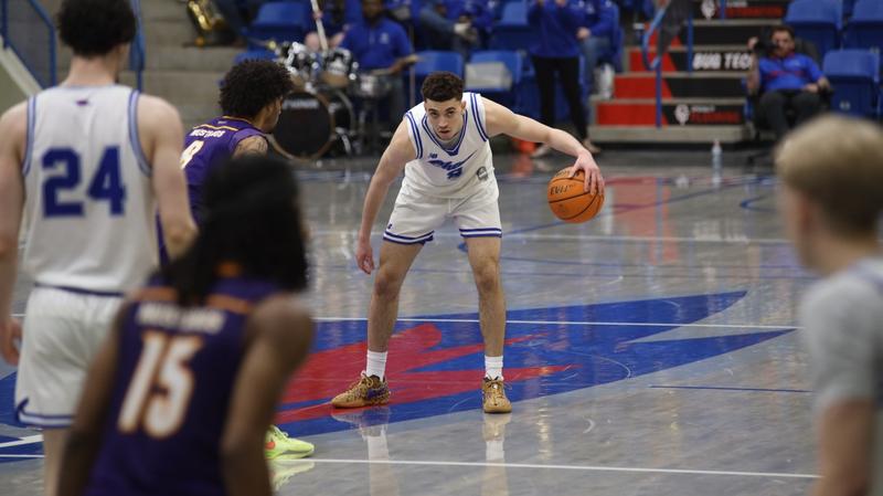 Chaps Win Back-And-Forth Battle Against Mustangs