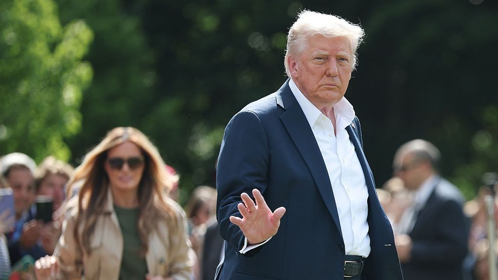 The National Desk dark theme brand icon