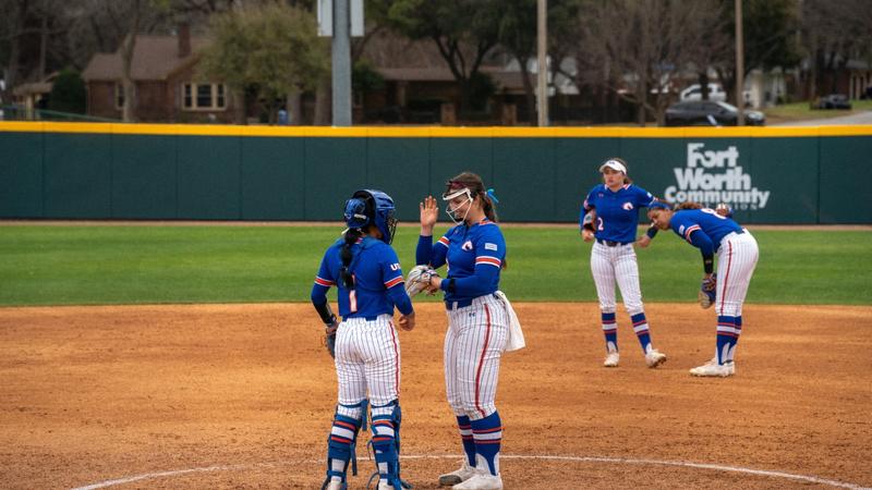 Mavs Shut Out Saint Francis, 8-0, to Open the Weekend