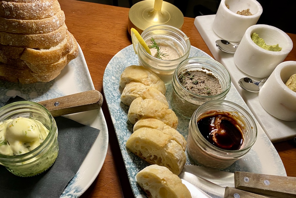 King William Wine Co. offers top-level service, atmosphere even if food occasionally falls short