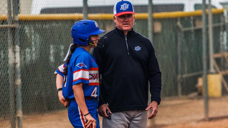 No. 13 Eagles Sweep LCU to Open Eight-Game Trip