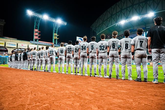 Baseball Falls to Texas, 8-1