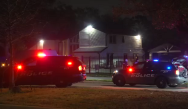 Shooting in SW Houston home on South Kirkwood leaves homeowner dead, suspect injured, police say
