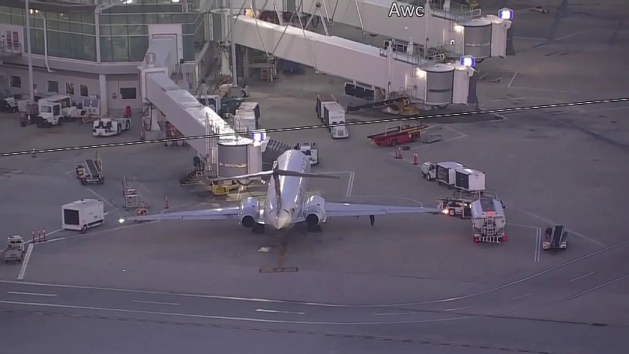Passenger reportedly tried to breach cockpit at Houston's Hobby Airport