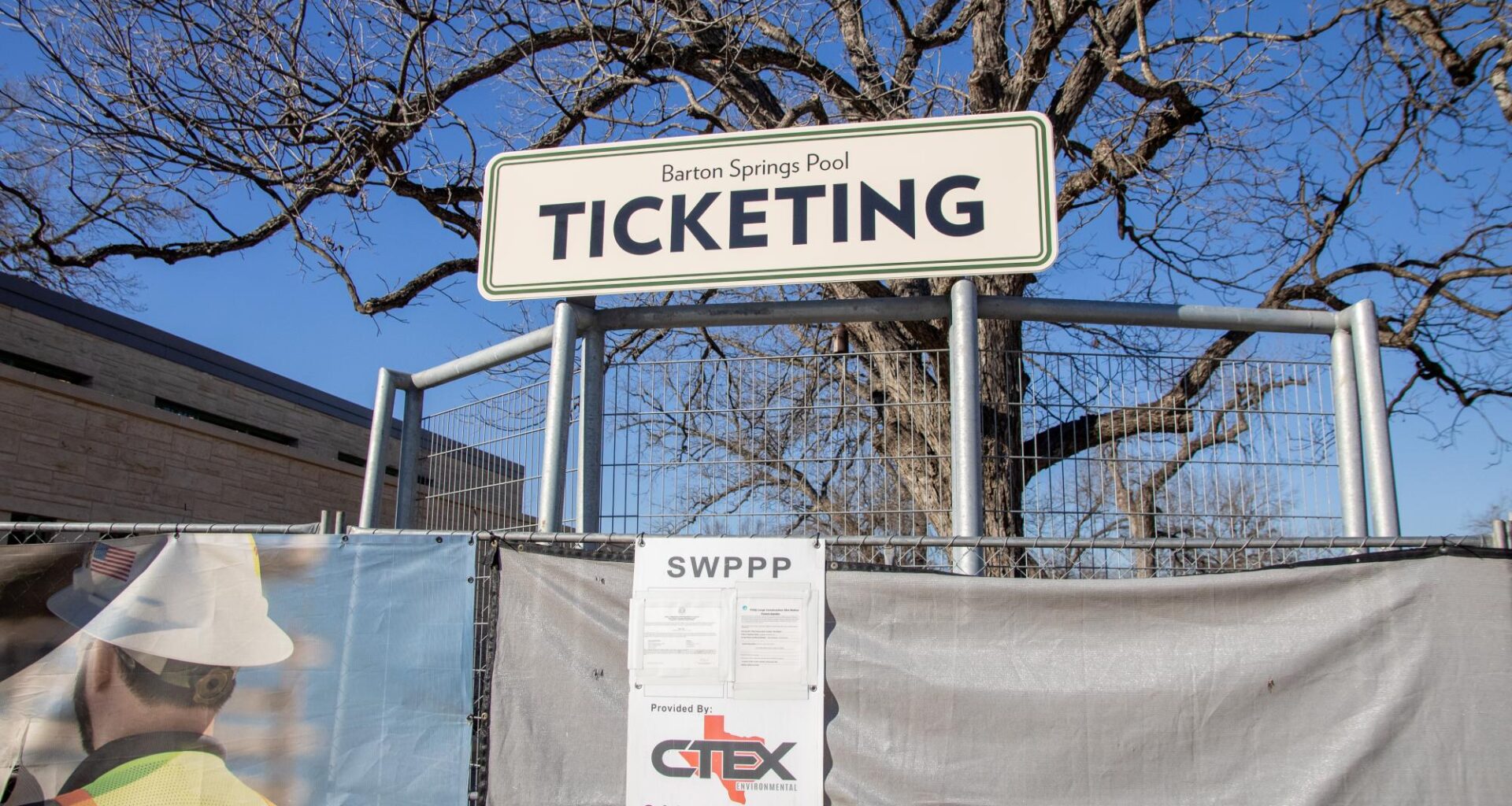 Barton Springs Pool closed to manage safety, environmental concerns  – The Daily Texan