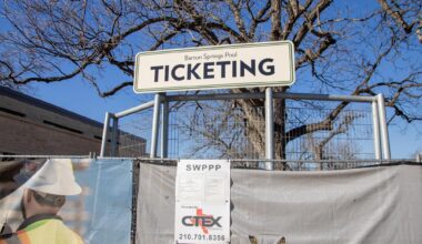 Barton Springs Pool closed to manage safety, environmental concerns  – The Daily Texan