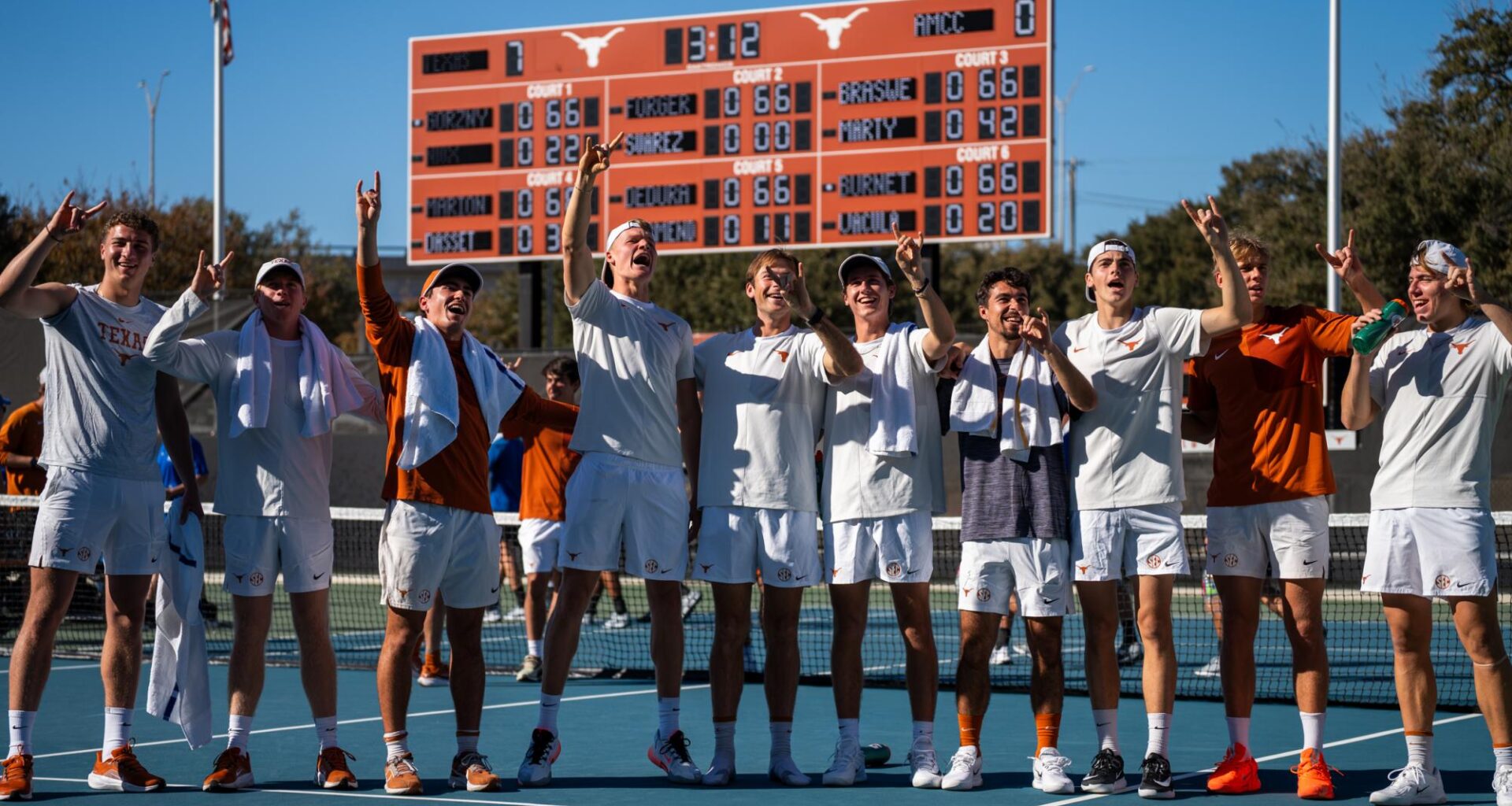 Marionneau’s late surge lifts No. 3 Texas past No. 10 Mississippi State 4-3 – The Daily Texan