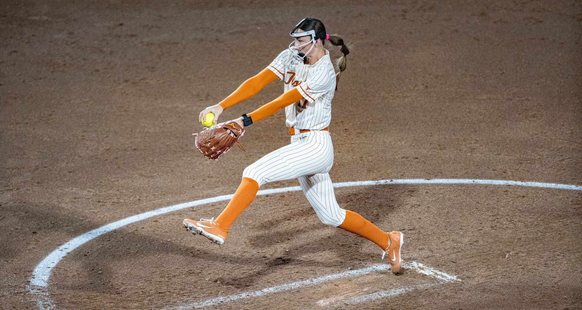 Texas takes down Southeastern Louisiana in midweek matchup – The Daily Texan