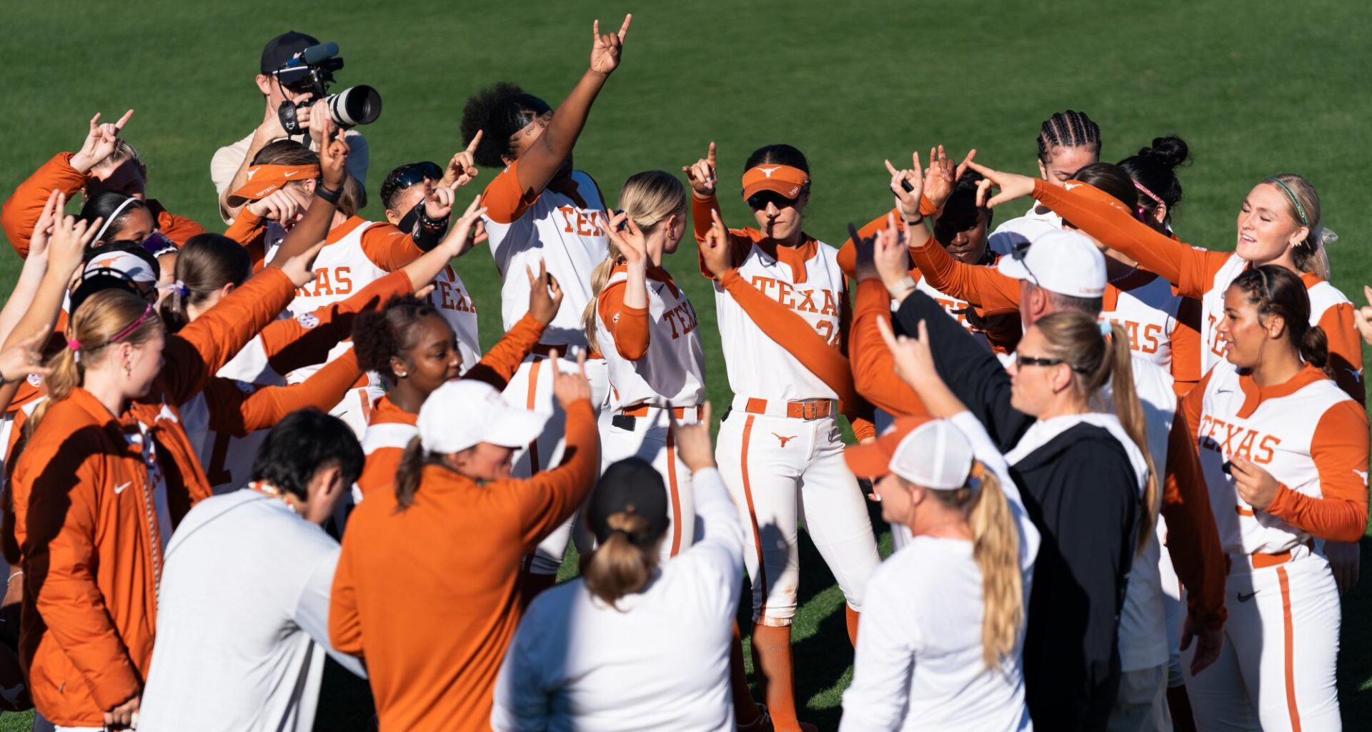 Texas softball focused on upcoming Longhorn Invitational – The Daily Texan
