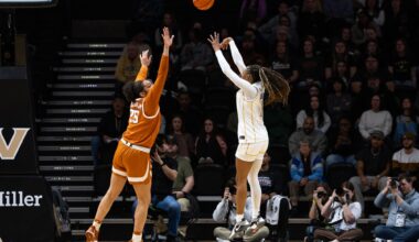 No. 5 Vanderbilt upsets No. 4 Texas, 86-70, in the first top-5 matchup on West End since 1995 – The Vanderbilt Hustler