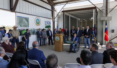 U.S., Texas ready for parasitic fly, officials say