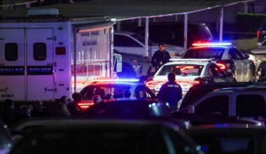 Police shoot person in Dallas’ Red Bird area, department says