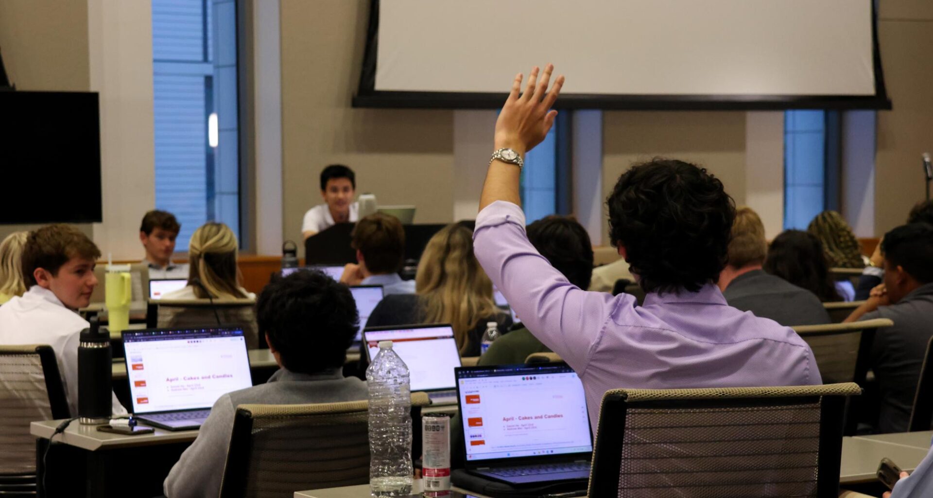 Student Government budget vote stalls after debate over funding appropriations – The Daily Texan