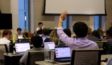 Student Government budget vote stalls after debate over funding appropriations – The Daily Texan