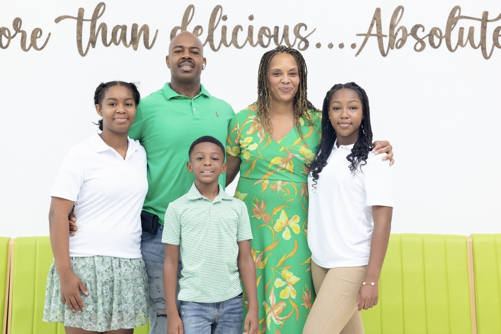 Owned by Gloria Taylor, Apple-licious Bakery Bistro, the eatery is a family operated establishment. (Courtesy Apple-licious Bakery Bistro)