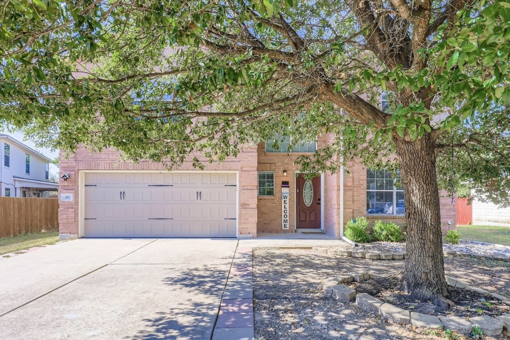 This home is under contract in the Meadows of Georgetown neighborhood, and has a $320,000 asking price. (Courtesy Unlock MLS)