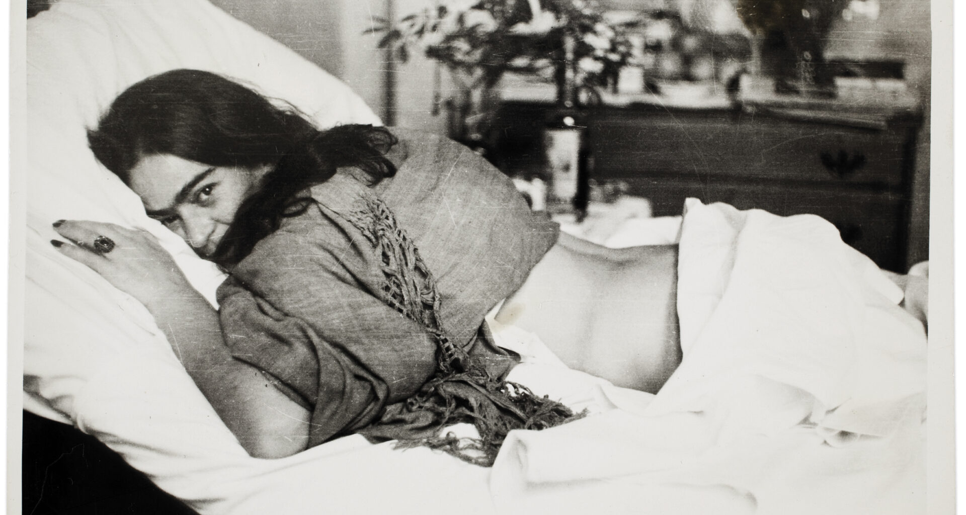 Frida Kahlo in New York, United States, by Nickolas Muray, 1946.