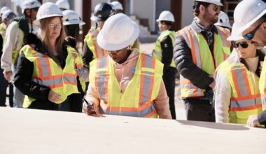 Construction crews placed the final beam at Pflugerville’s Monarch rec center, a voter-funded Downtown East development. (Manuel Holguin Jr./Community Impact)