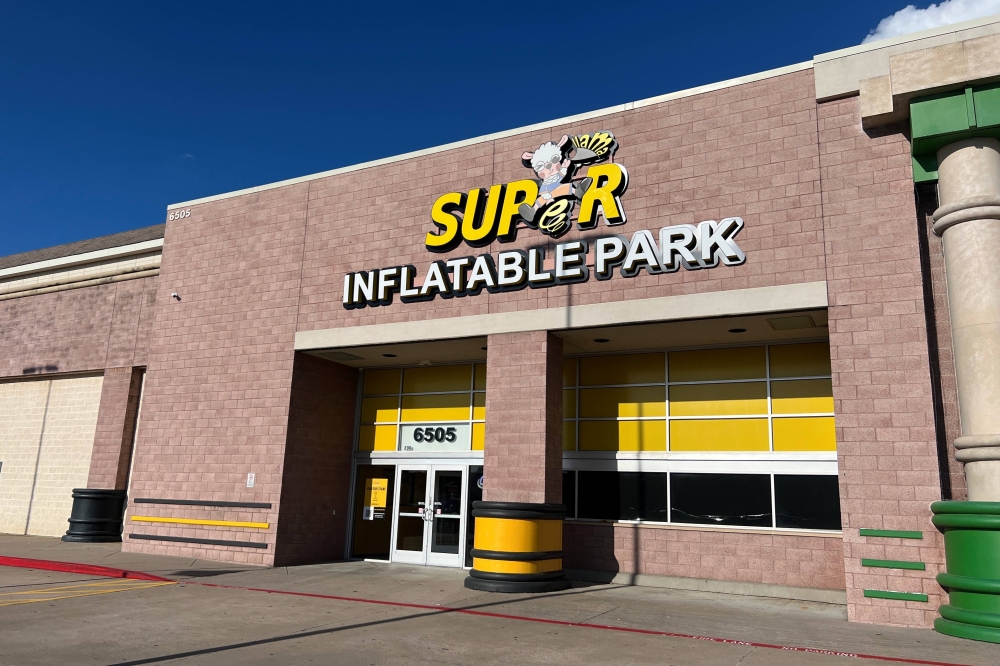 Exterior of Super Llama Inflatable Park in Plano