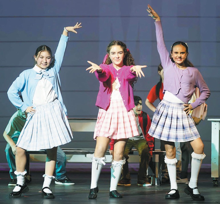 PAISD kids take the stage in Harbor Playhouse production