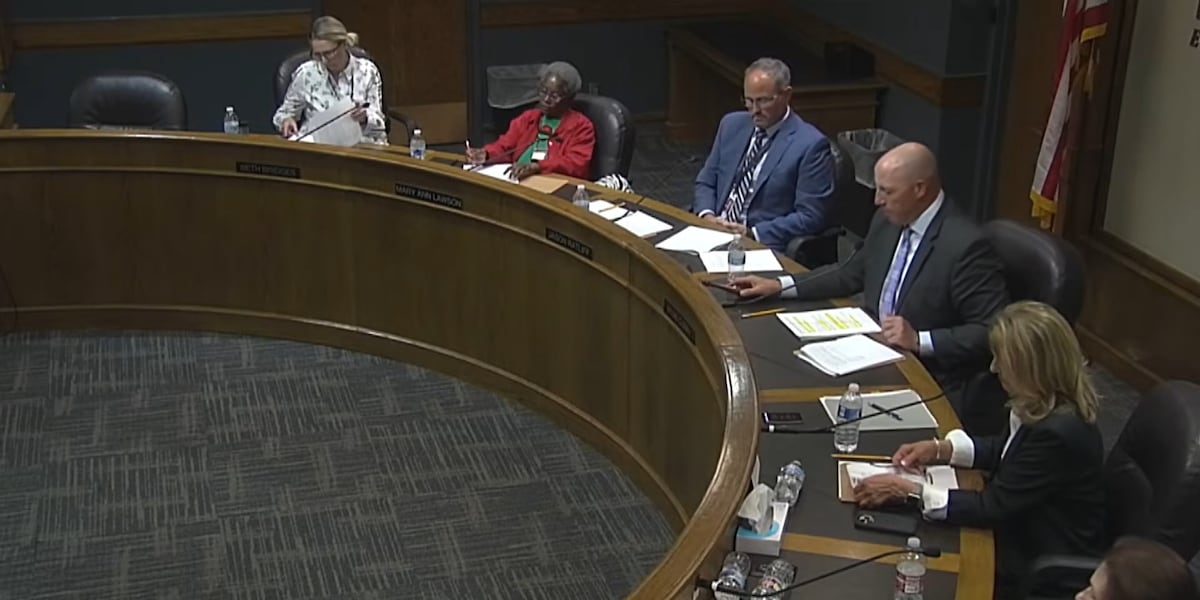 Lubbock ISD rejects prayer period, approves book challenge process