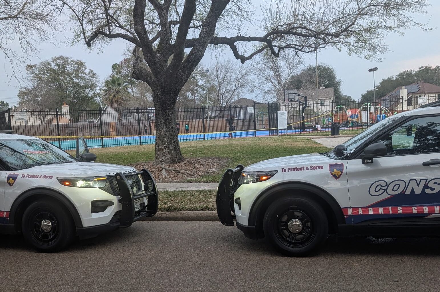 Shootout at north Harris County neighborhood sends 3 to hospital