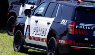 39-year-old man dies following single-vehicle crash Sunday, Arlington police say