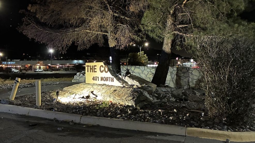 One hospitalized with minor injuries after car fire extinguished by crews in West El Paso (Credit: KFOX14/CBS4){p}{/p}