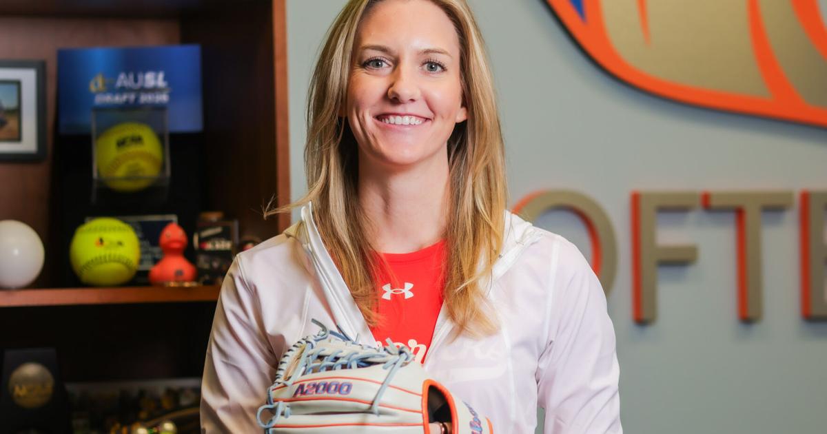 Kara Dill swings into 2026 season with second head coach role in pro league | Softball