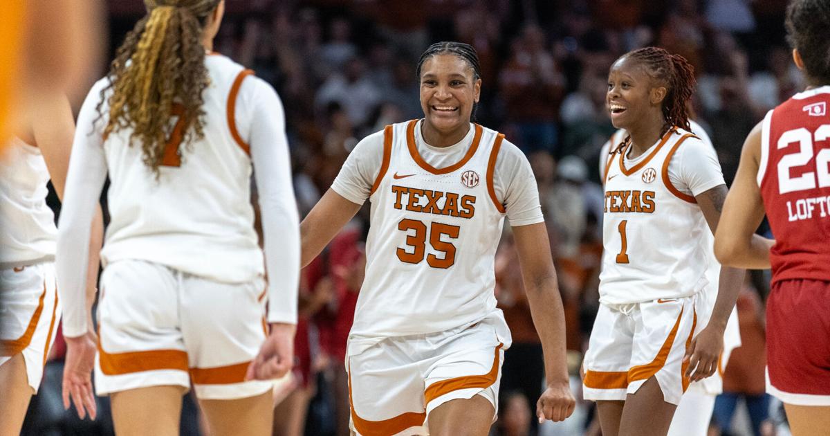 Booker, Carlton score 16 each as No. 4 Texas beats No. 10 Oklahoma 78-70 | Sports