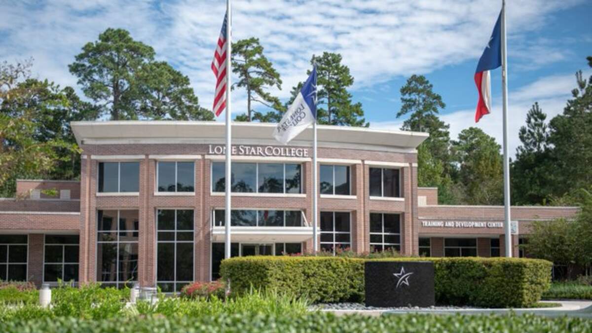 All Clear Given At Two Lone Star College Campuses After Bomb Threat | NewsRadio 740 KTRH