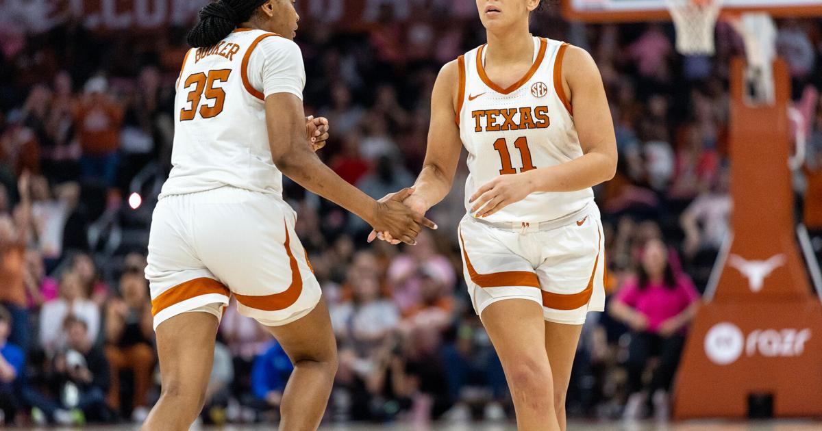 Carlton scores 17 points to lead No. 4 Texas past No. 18 Kentucky 64-53 | National Sports