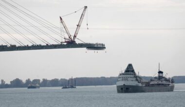 US-Canada bridge dispute deepens; FAA closes Texas airspace | Shareable Stories