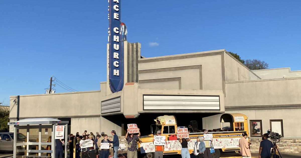Community rallies to save Garden Oaks Theater from demolition | Community