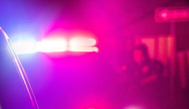 Off-duty Austin police officer fatally shoots gunman who opened fire at barbershop, Travis County Sheriff's Office says | Central Texas