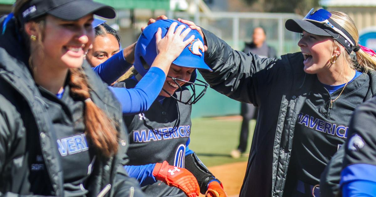 UT Arlington softball goes 2-3 at Boerner Invitational this weekend | Softball