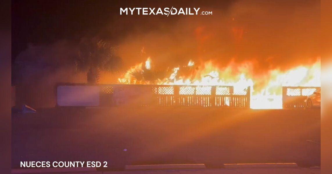 Firefighters battle massive marina blaze in Corpus Christi | South Texas