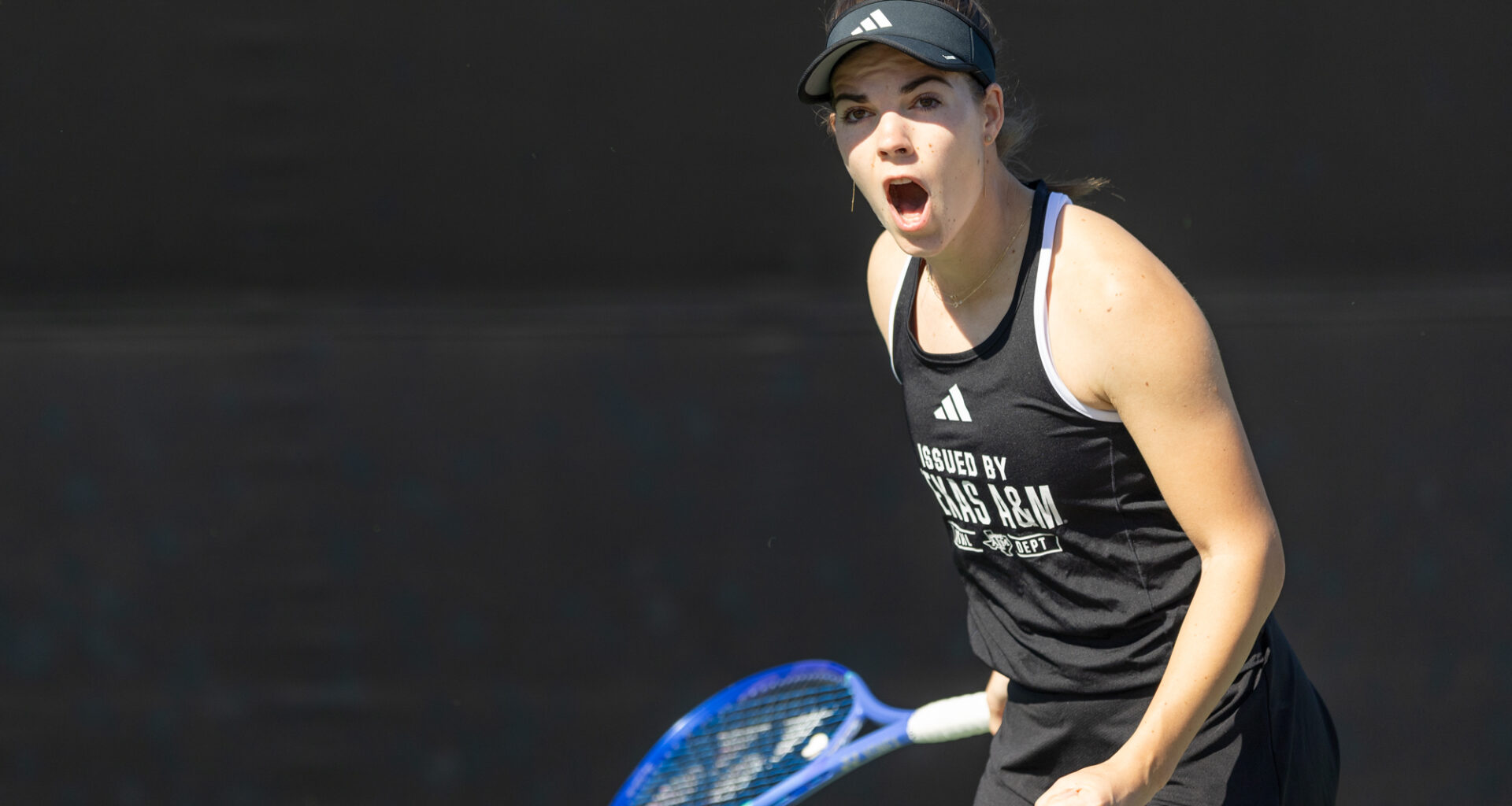 A&M reigns supreme over Texas in Lone Star Showdown, 4-3 – The Battalion