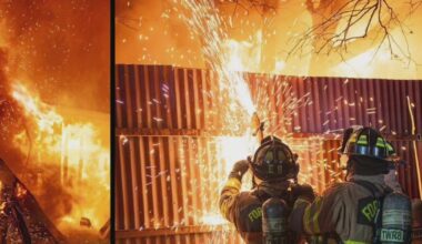 Fire at Fort Worth auto shop burns cars, damages nearby buildings