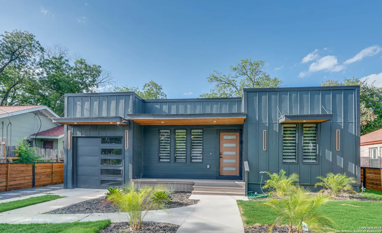 'Unicorn' house for sale in Southtown has new life after being ripped 'down to the studs'