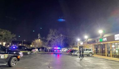 Man fatally shot outside W. Houston bar