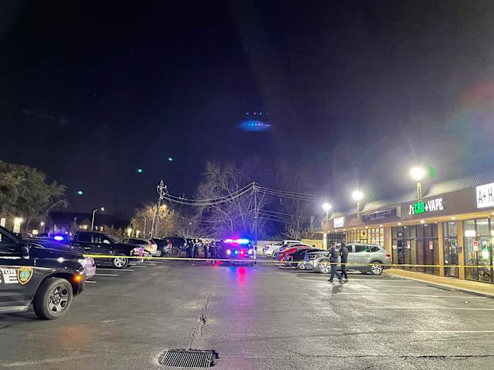 Man fatally shot outside W. Houston bar