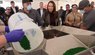 The US has a new center in Texas to disperse sterile screwworm flies to block a parasite it spawns :: WRAL.com