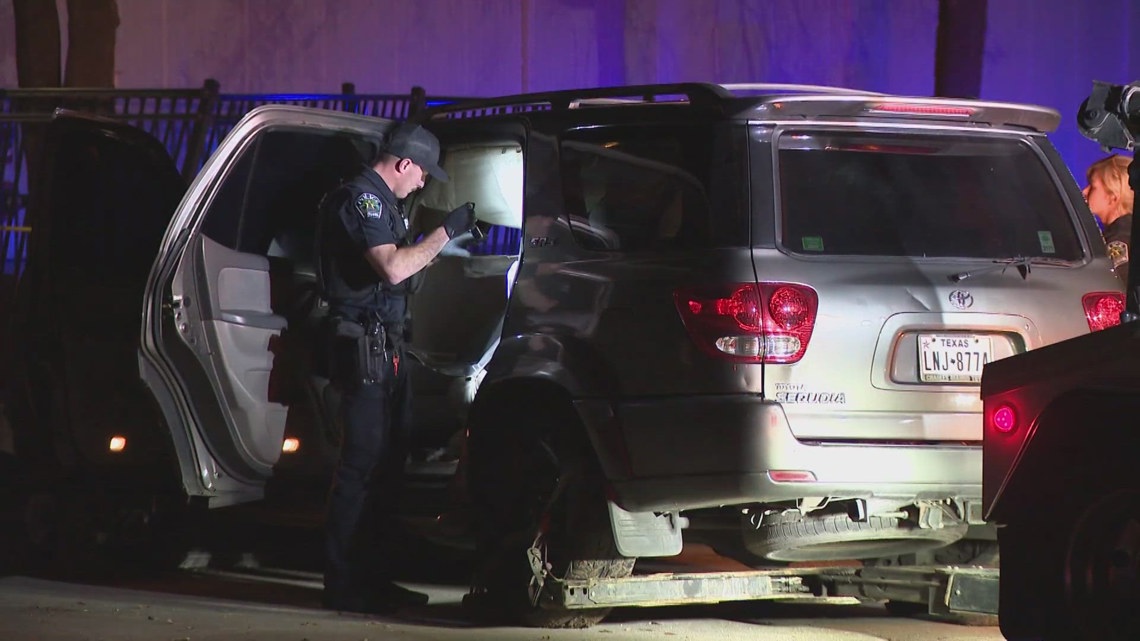 Driver arrested after SUV crashes into building in East Austin