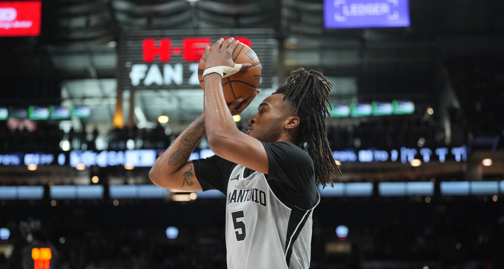 Spurs at Lakers odds, picks and predictions