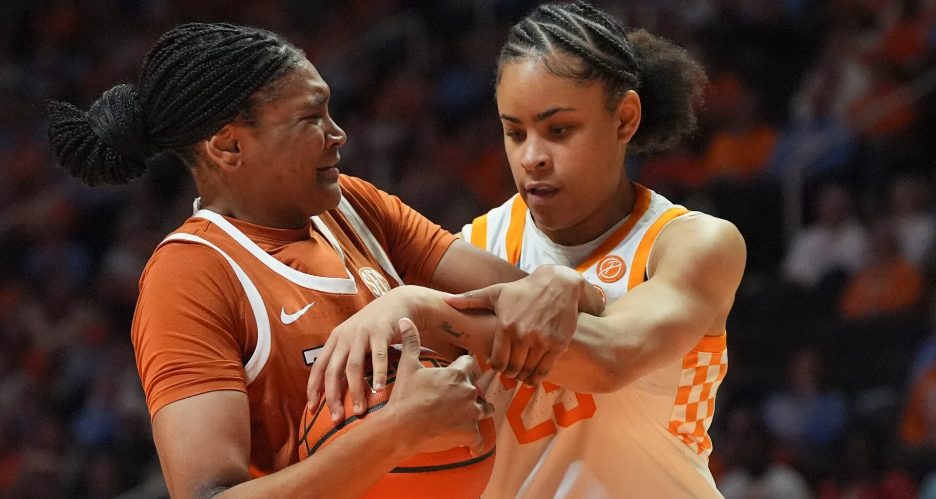 Talaysia Cooper scores 29 points in loss to Texas