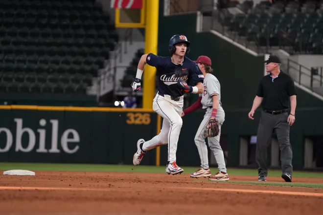Feb 21, 2026; Arlington, TX, USA; Florida State Seminoles vs Auburn Tigers during the Amegy Bank College Baseball Series at Globe Life Field. Mandatory Credit: Raymond Carlin III-Imagn Images
