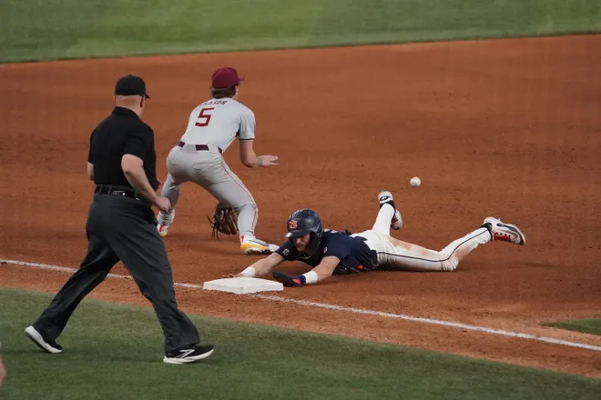 Feb 21, 2026; Arlington, TX, USA; Florida State Seminoles vs Auburn Tigers during the Amegy Bank College Baseball Series at Globe Life Field. Mandatory Credit: Raymond Carlin III-Imagn Images
