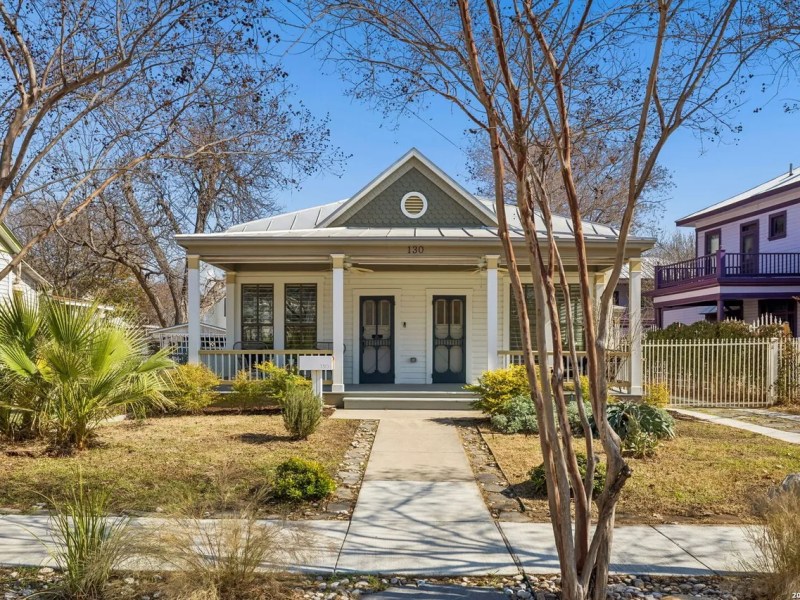 An 1891 King William cottage for sale was once owned by a Wells Fargo agent